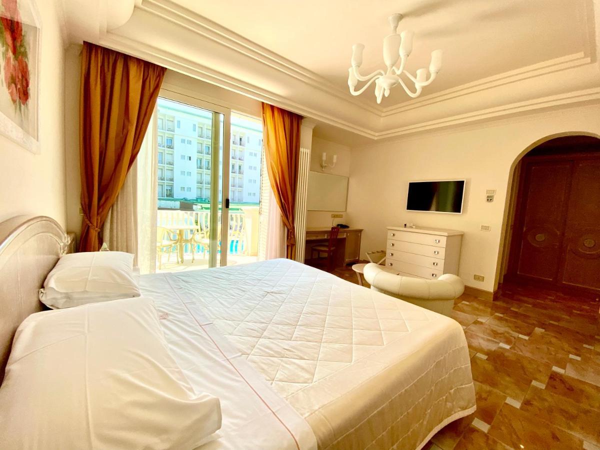 Aurelia Hotel