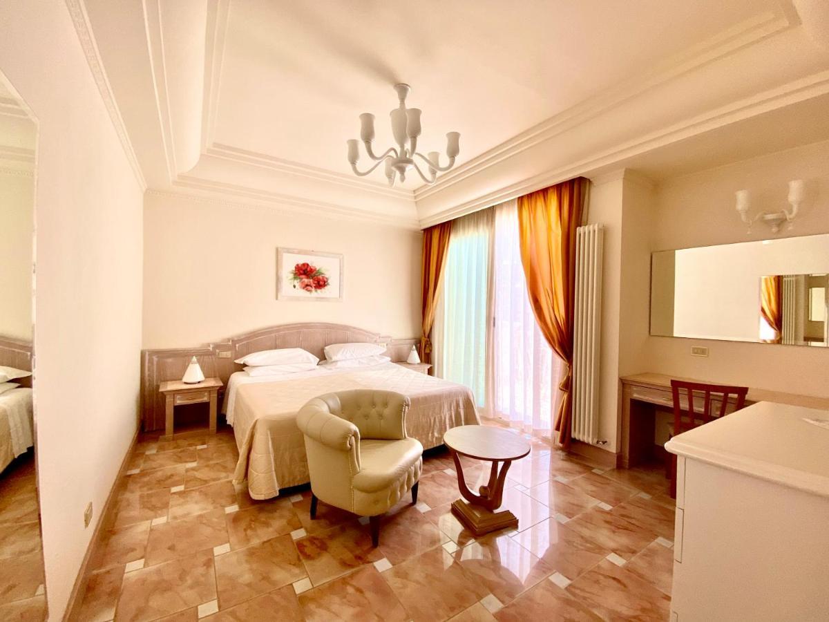 Aurelia Hotel